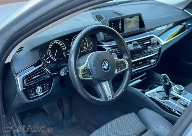 BMW Seria 5 520i Luxury Line sport