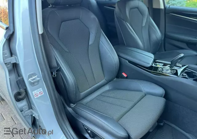 BMW Seria 5 520i Luxury Line sport