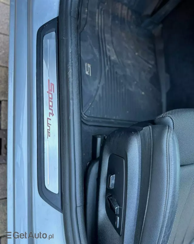 BMW Seria 5 520i Luxury Line sport