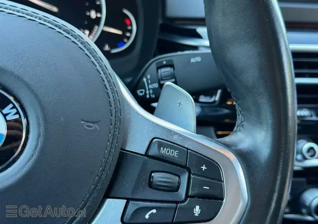 BMW Seria 5 520i Luxury Line sport