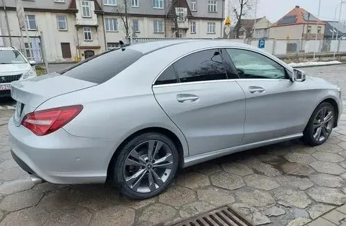 MERCEDES-BENZ CLA 