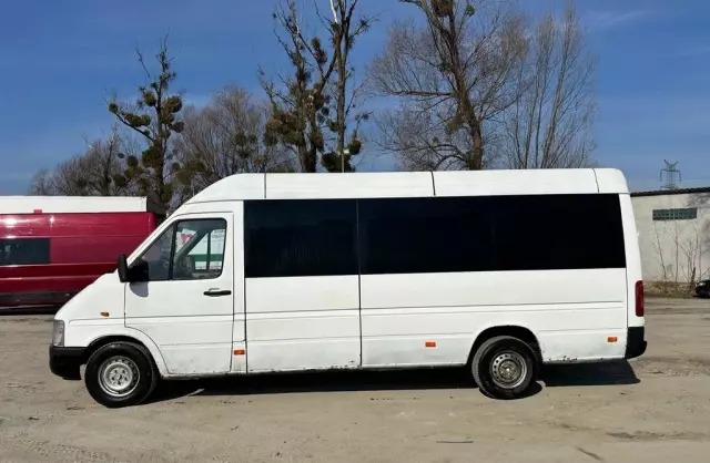 VOLKSWAGEN LT 