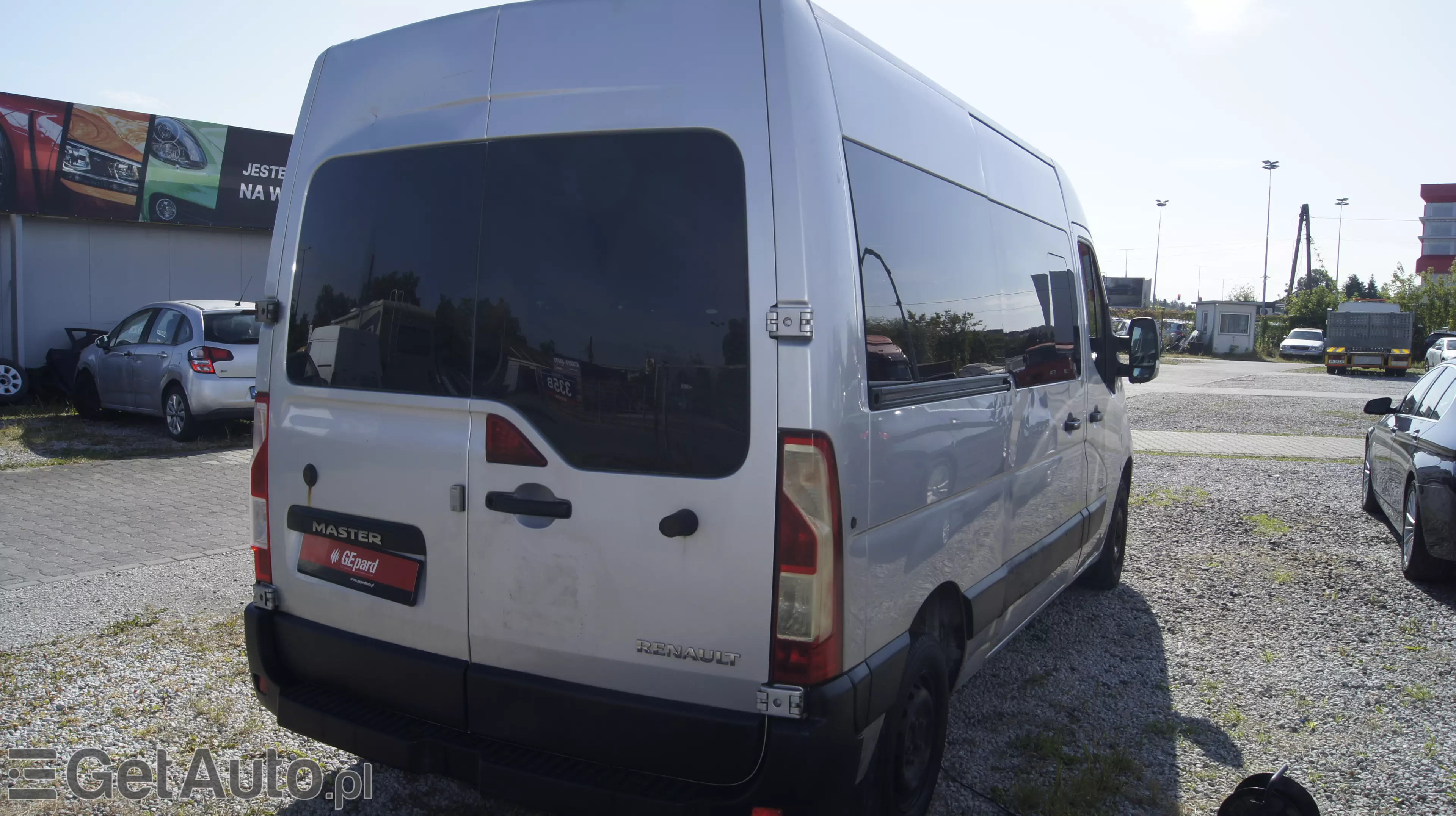 RENAULT Master 9 osobowy