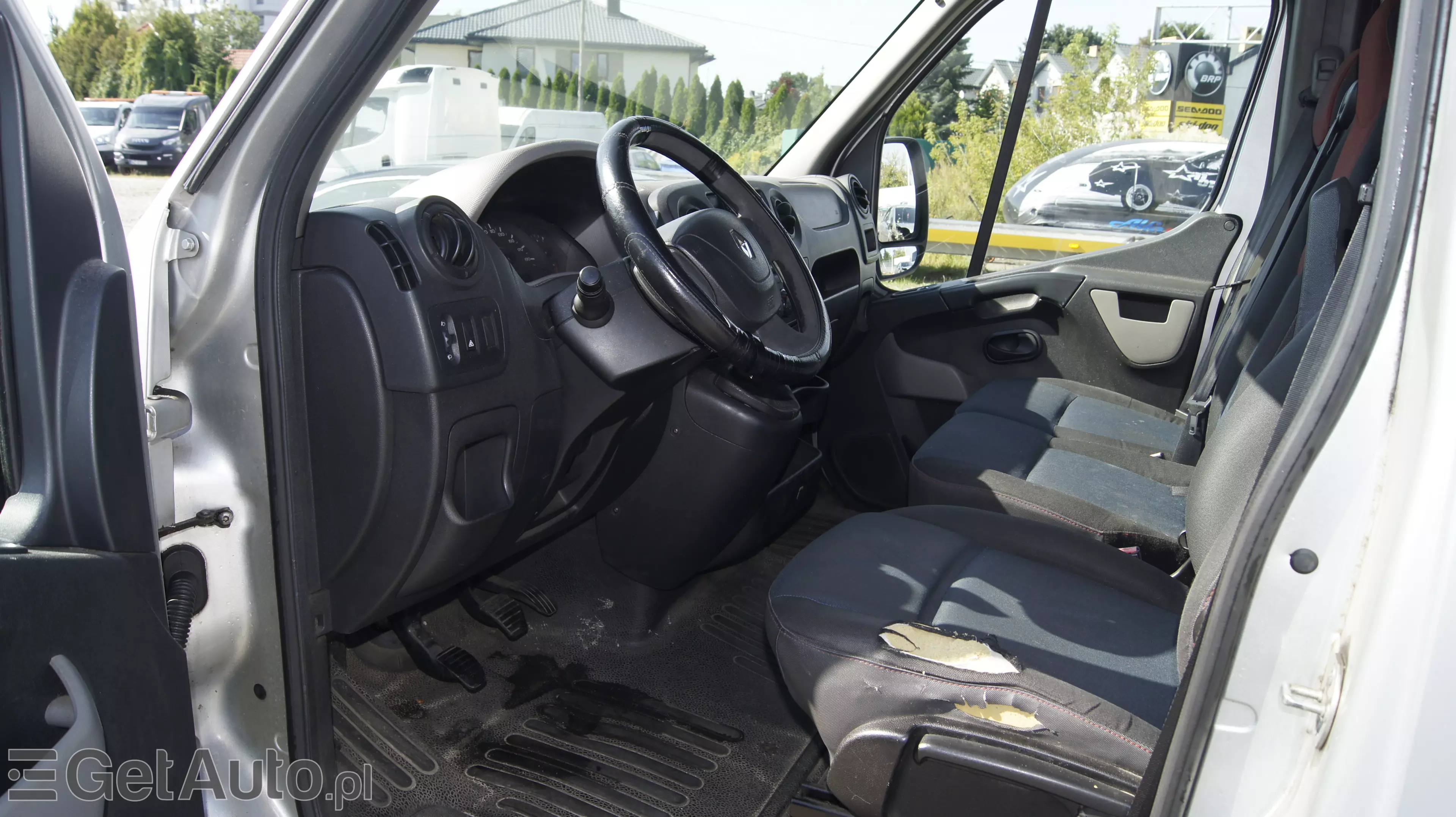 RENAULT Master 9 osobowy