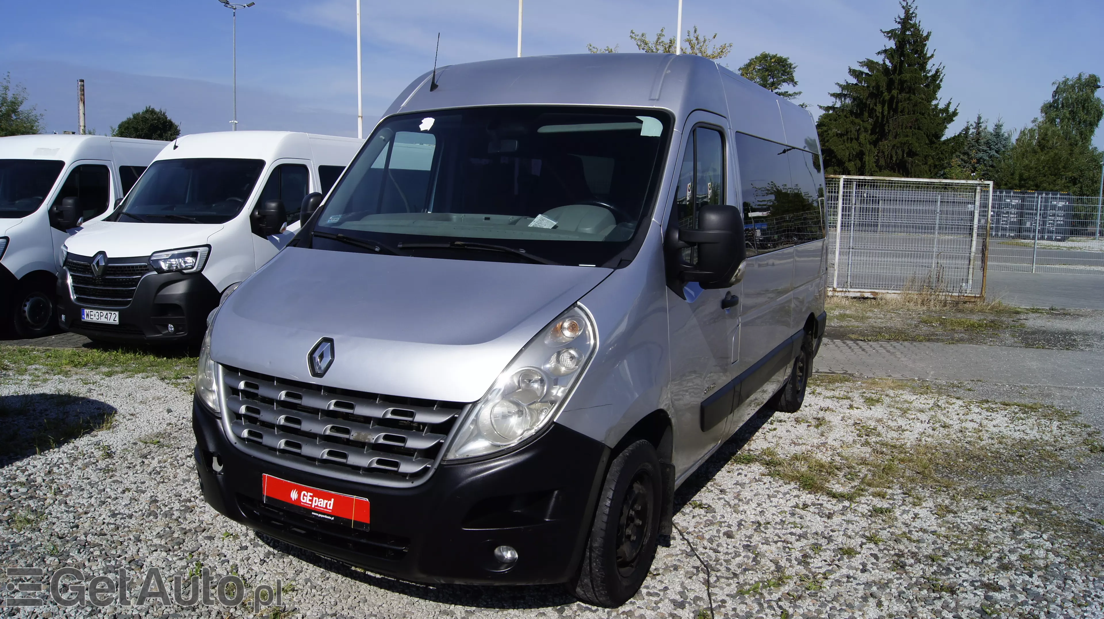 RENAULT Master 9 osobowy