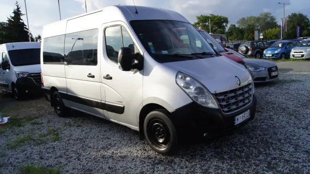 RENAULT Master 9 osobowy