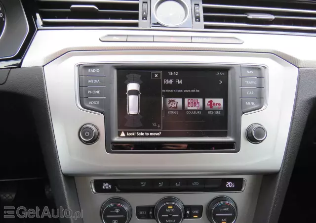 VOLKSWAGEN Passat Variant 2.0 TDI (BlueMotion Technology) Highline