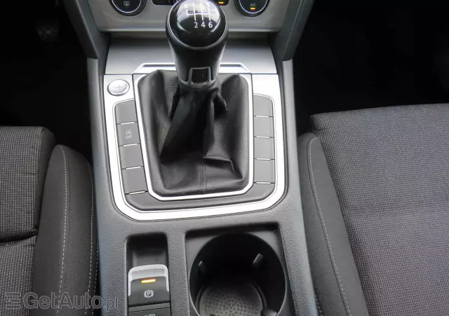 VOLKSWAGEN Passat Variant 2.0 TDI (BlueMotion Technology) Highline