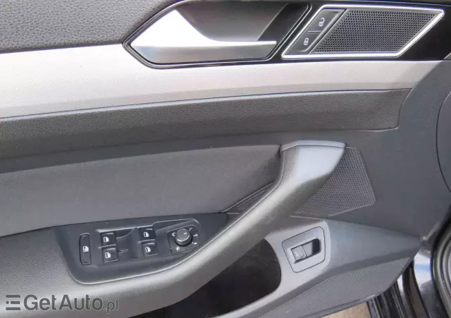 VOLKSWAGEN Passat Variant 2.0 TDI (BlueMotion Technology) Highline