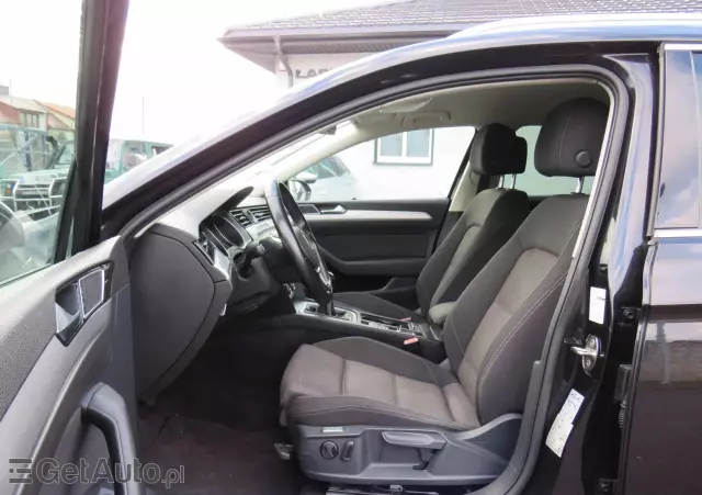 VOLKSWAGEN Passat Variant 2.0 TDI (BlueMotion Technology) Highline