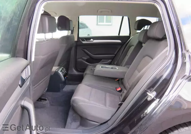 VOLKSWAGEN Passat Variant 2.0 TDI (BlueMotion Technology) Highline