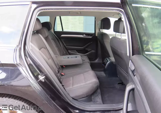 VOLKSWAGEN Passat Variant 2.0 TDI (BlueMotion Technology) Highline