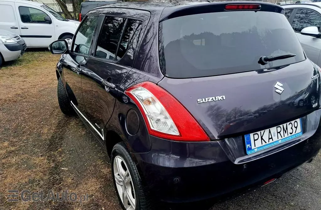 SUZUKI Swift 
