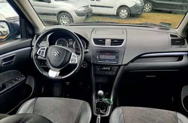 SUZUKI Swift 