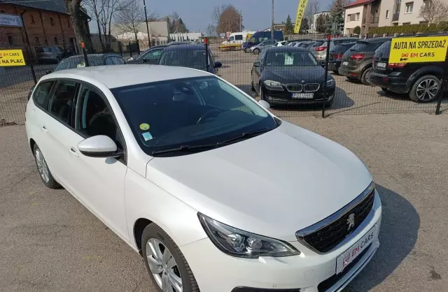 PEUGEOT 308 