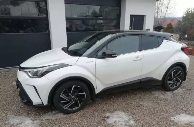 TOYOTA C-HR 