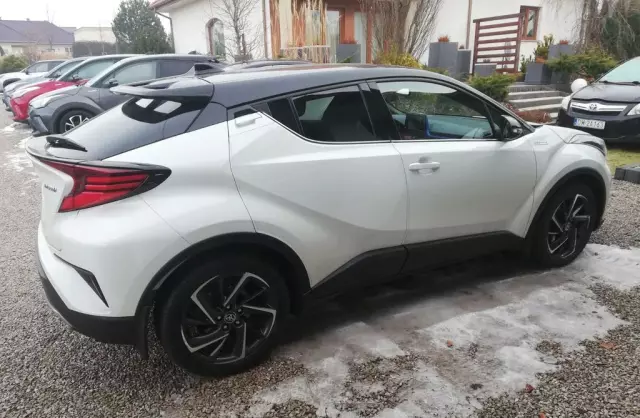 TOYOTA C-HR 