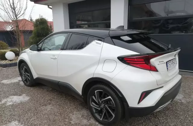 TOYOTA C-HR 