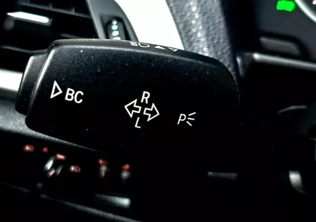 BMW Seria 1 116i Sport Line