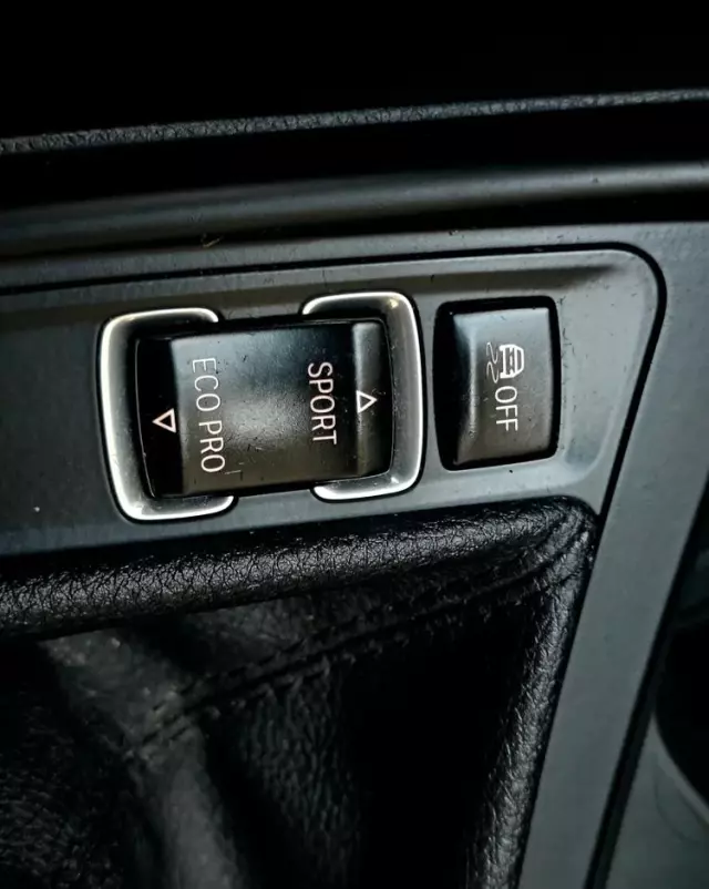 BMW Seria 1 116i Sport Line