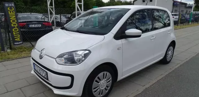 VOLKSWAGEN Up! 