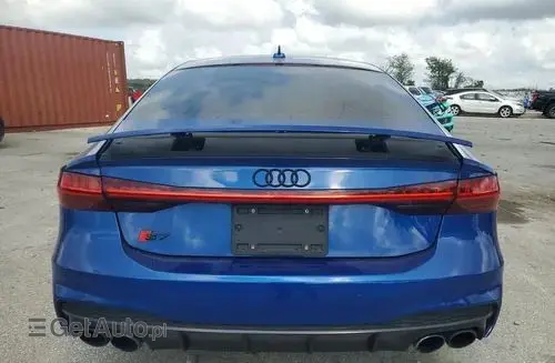 AUDI S7 
