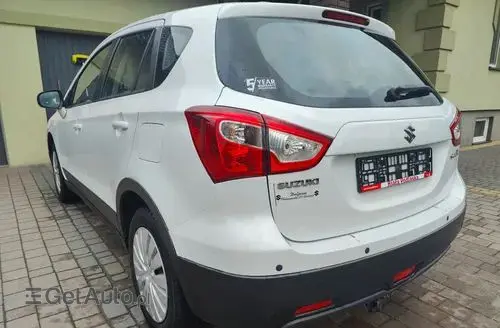 SUZUKI S-cross 