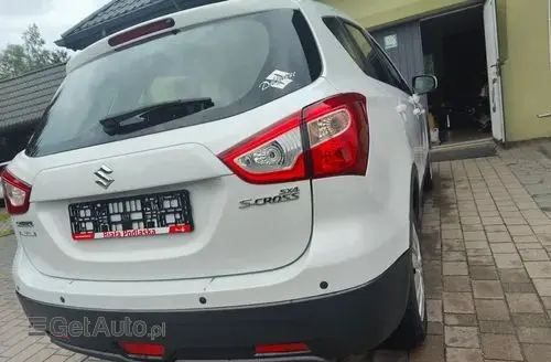 SUZUKI S-cross 