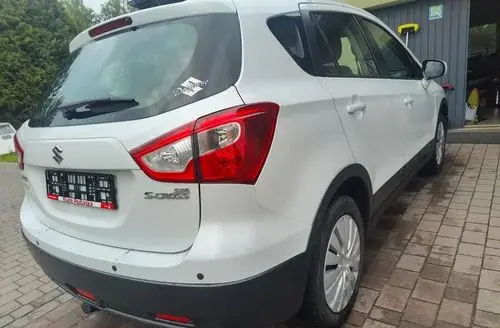 SUZUKI S-cross 