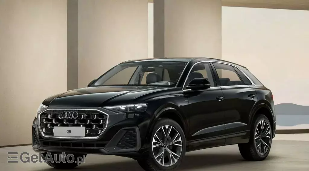 AUDI Q8 