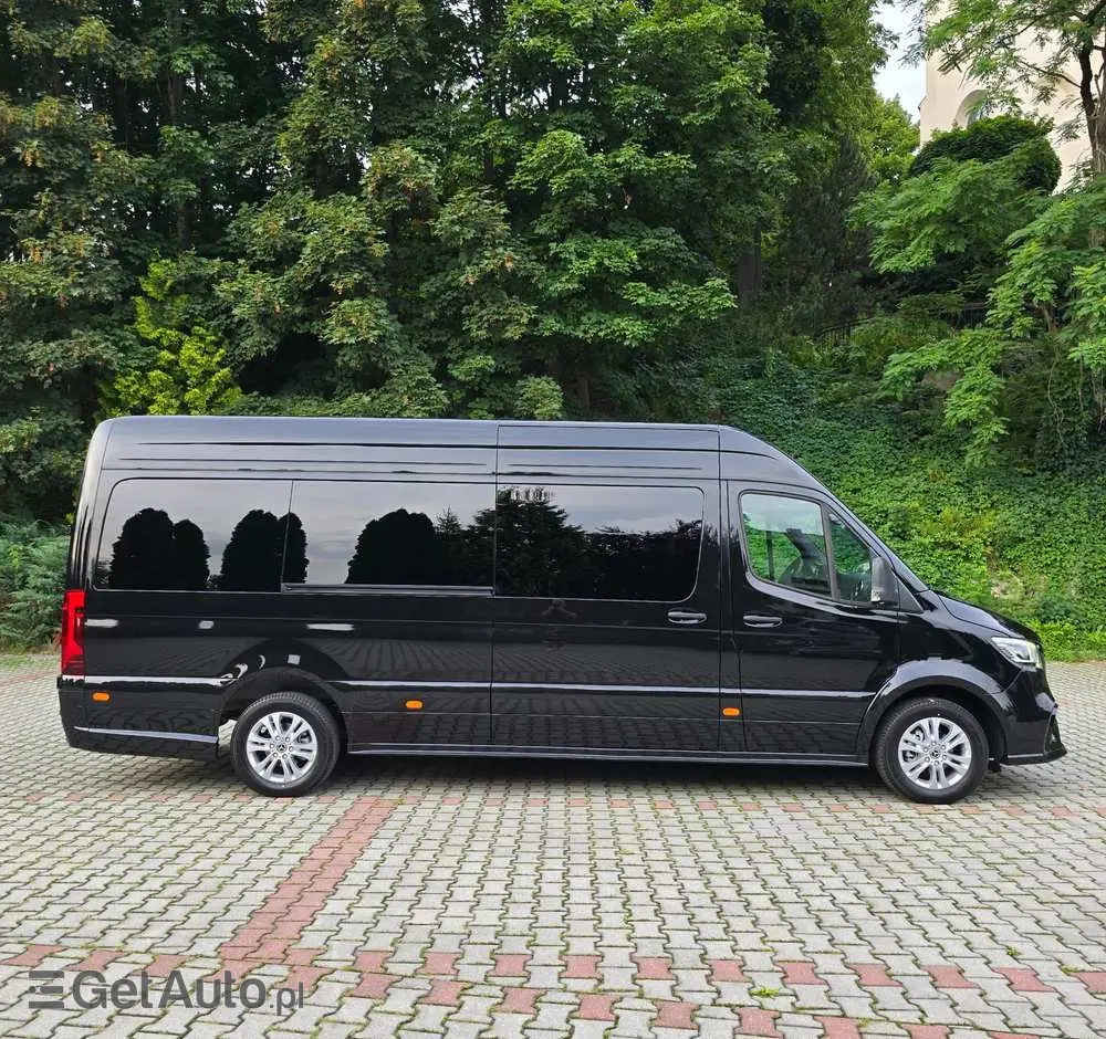 MERCEDES-BENZ Sprinter 319 CDI 907.235