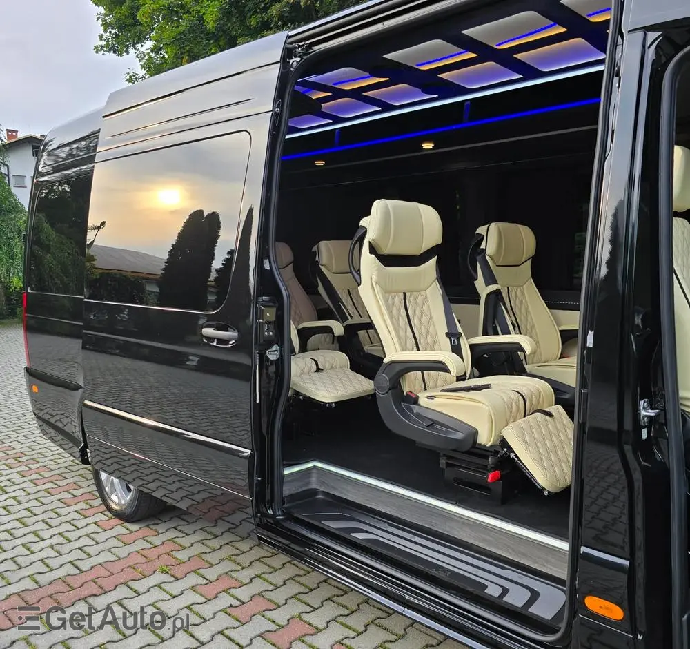 MERCEDES-BENZ Sprinter 319 CDI 907.235