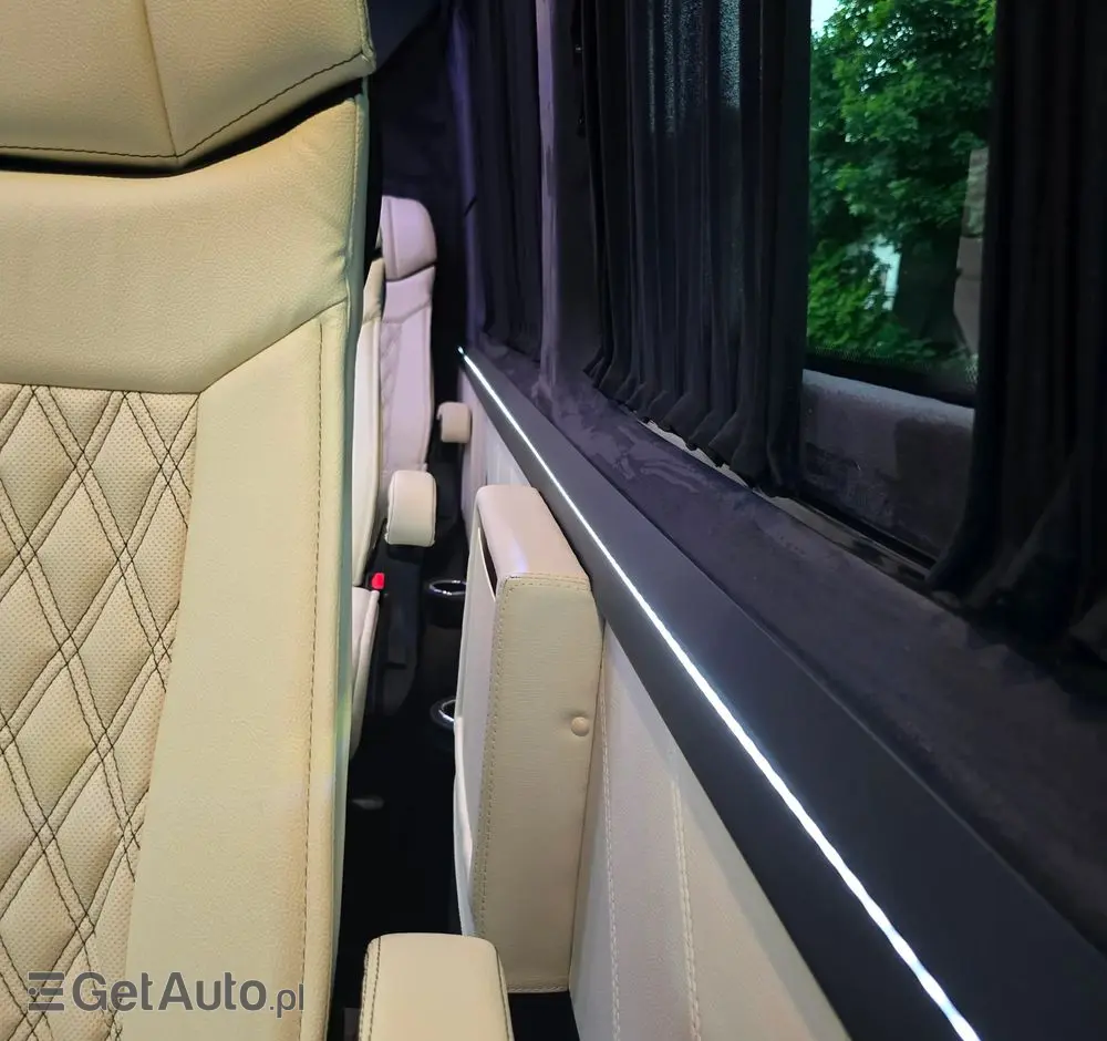 MERCEDES-BENZ Sprinter 319 CDI 907.235