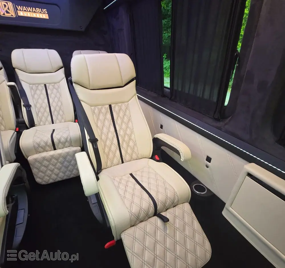 MERCEDES-BENZ Sprinter 319 CDI 907.235