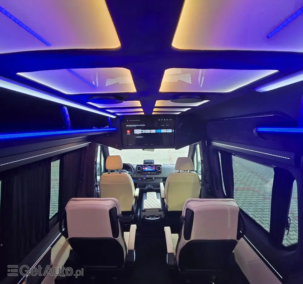 MERCEDES-BENZ Sprinter 319 CDI 907.235