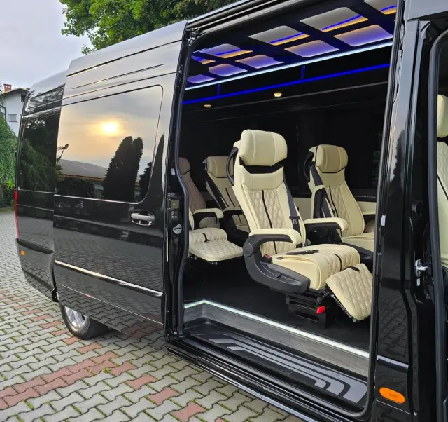 MERCEDES-BENZ Sprinter 319 CDI 907.235