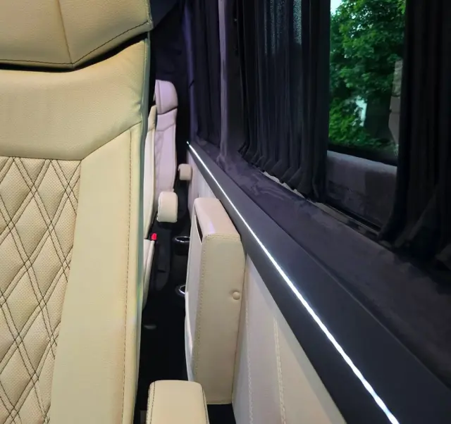 MERCEDES-BENZ Sprinter 319 CDI 907.235