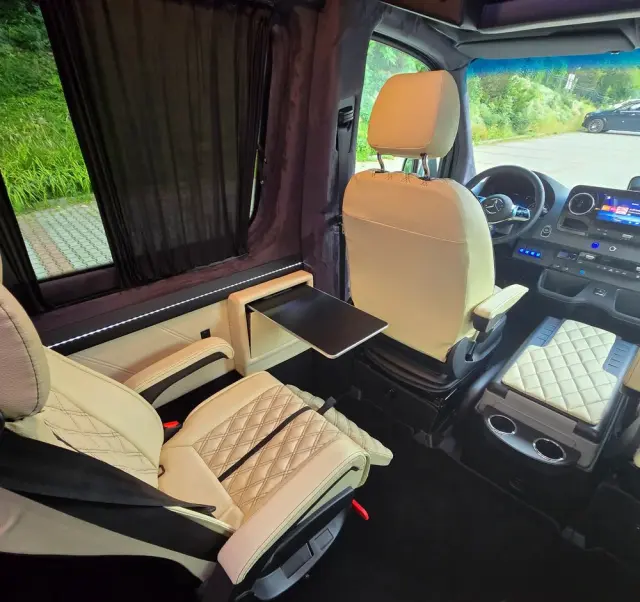 MERCEDES-BENZ Sprinter 319 CDI 907.235