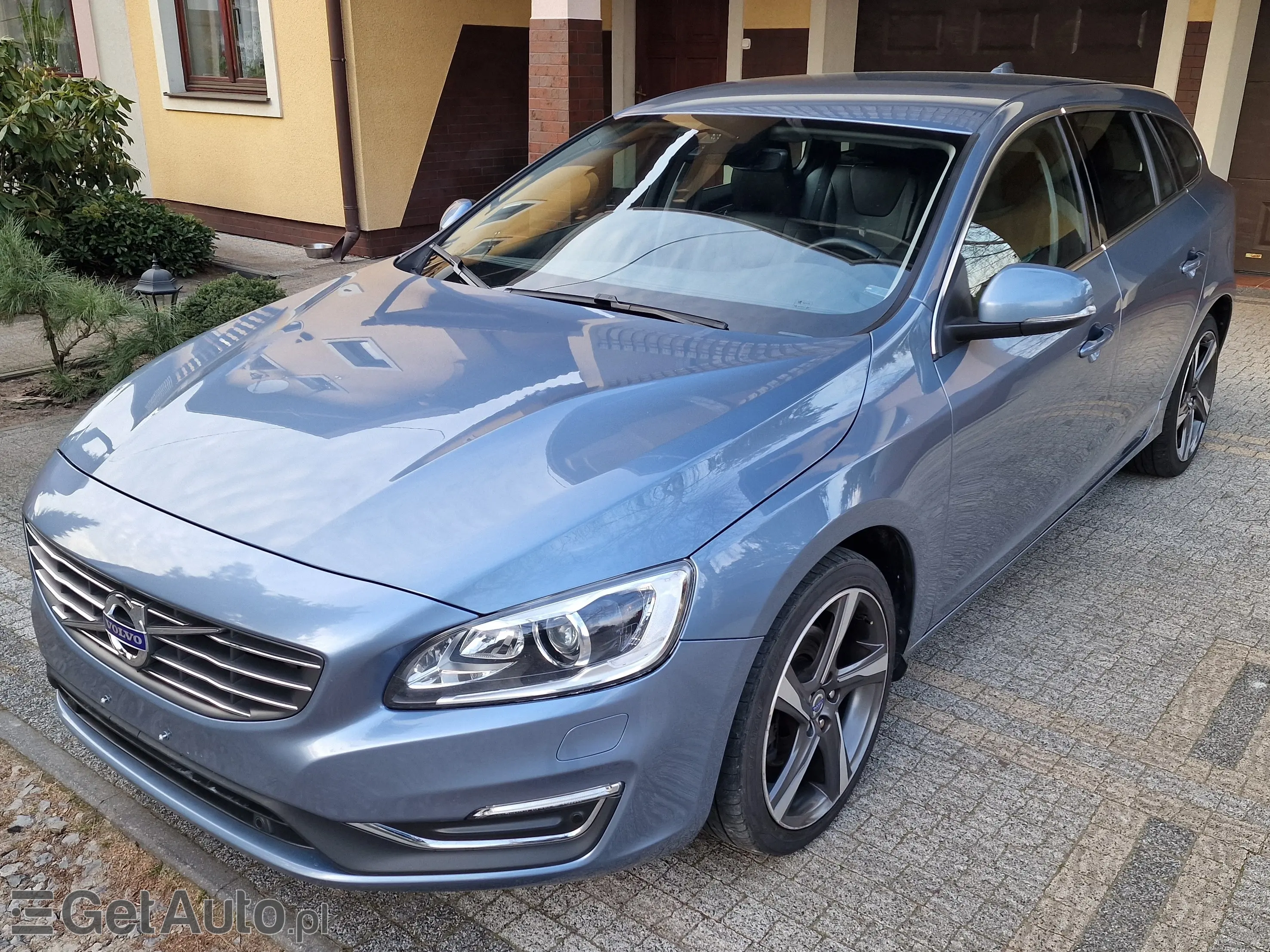 VOLVO V60 Summum