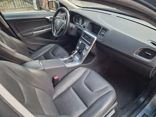 VOLVO V60 Summum