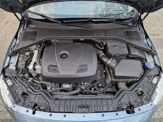 VOLVO V60 Summum