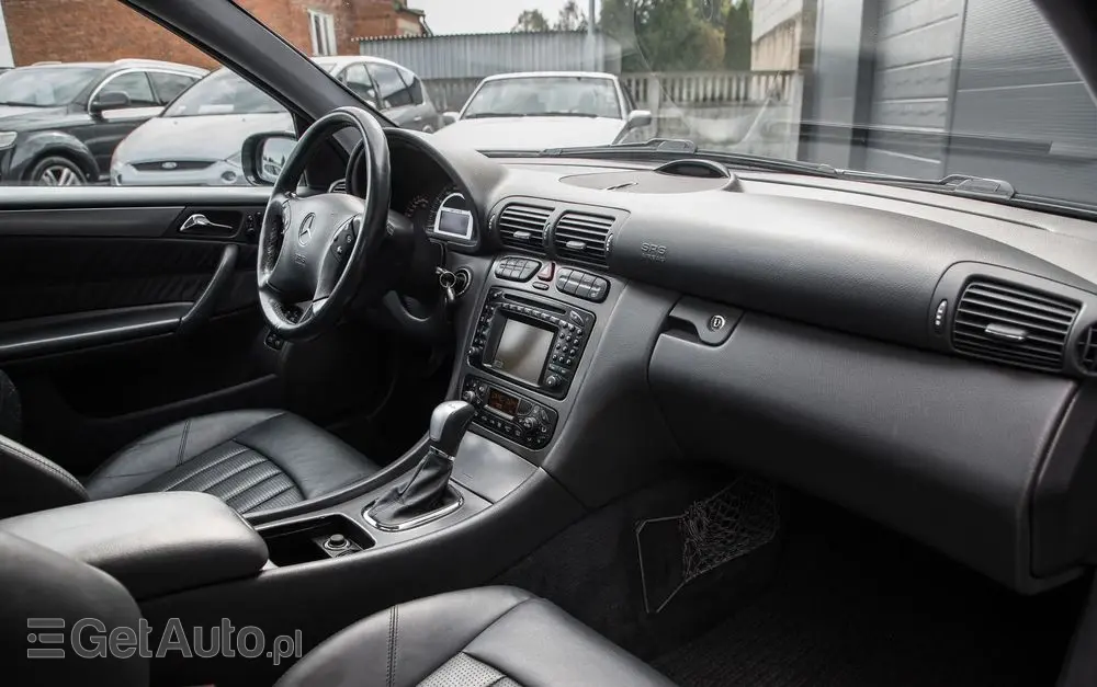 MERCEDES-BENZ Klasa C 32 T AMG