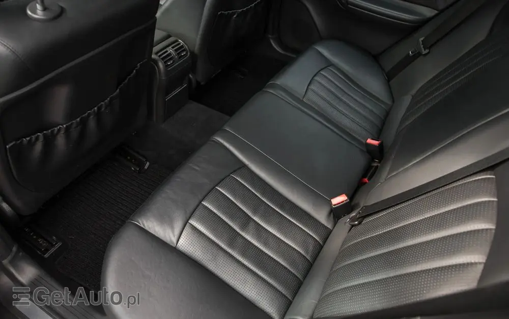 MERCEDES-BENZ Klasa C 32 T AMG