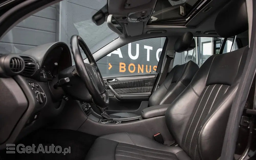 MERCEDES-BENZ Klasa C 32 T AMG