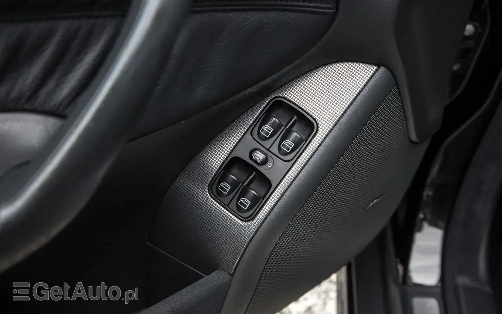 MERCEDES-BENZ Klasa C 32 T AMG