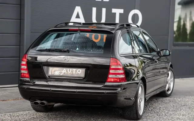 MERCEDES-BENZ Klasa C 32 T AMG