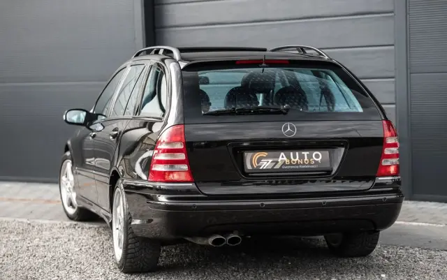 MERCEDES-BENZ Klasa C 32 T AMG