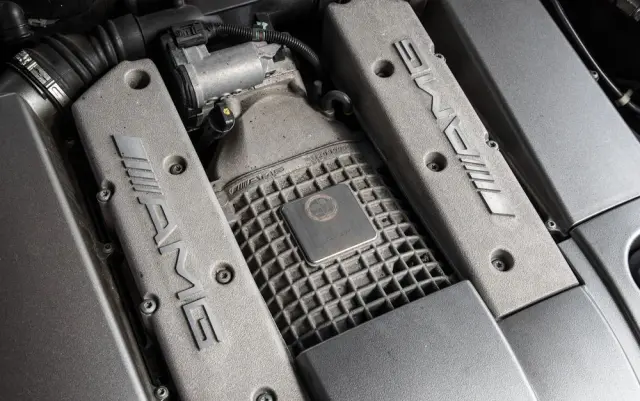 MERCEDES-BENZ Klasa C 32 T AMG