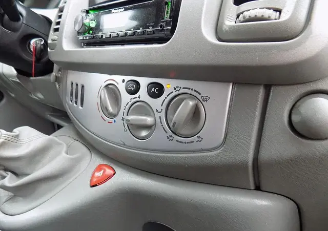 RENAULT Trafic Generation