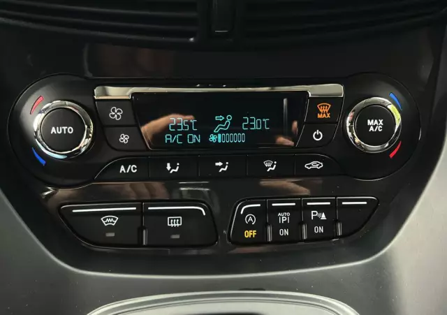 FORD Kuga 2.0 TDCi 4WD Titanium